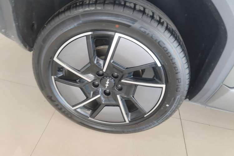 Used Formula Leopard Titanium 3 2025 501 km All-Wheel Drive Intelligent Driving Max Edition
