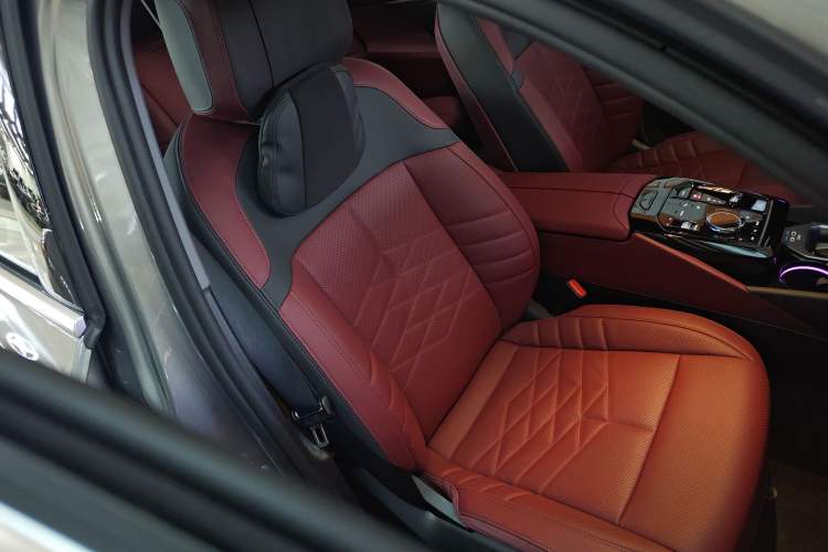 Used BMW i5 2024 eDrive 35L Prestige Luxury Package
