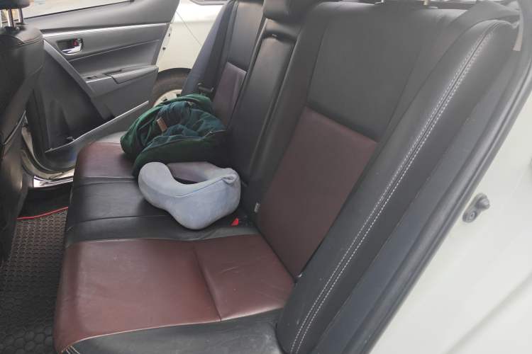 Used Toyota Corolla 2018 Dual-Engine 1.8L E-CVT Smart Edition