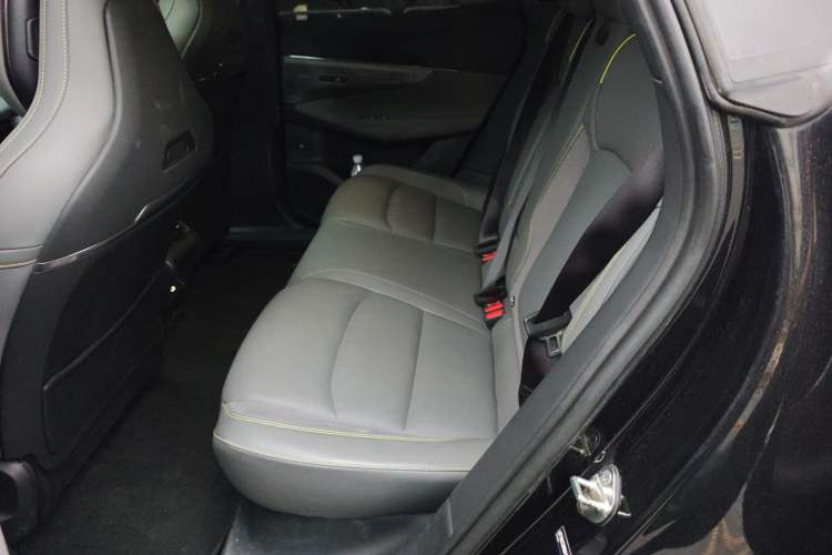 Used Lynk & Co 08 EM-P 2023 120km Long-Range Halo Left Rear Seat