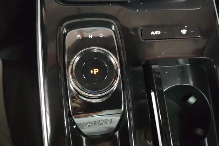 Used AION S 2022 Meizu 580 Gear Lever