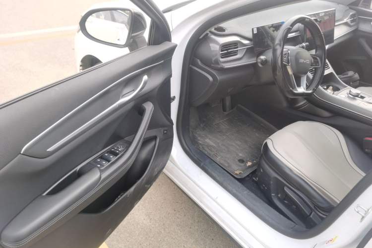 Used BYD Destroyer 05 2024 HONOR Edition DM-i 55KM Luxury Model Driver Seat