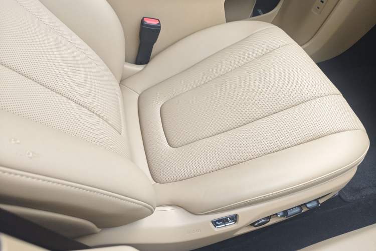 Used Hima Luxeed R7 2026 Model Range-Extending Ultra
