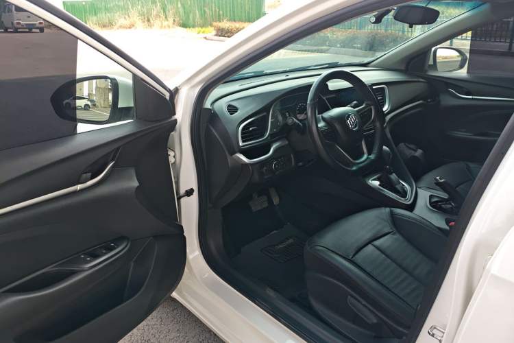 Used Buick GT 2018 18T Automatic Elite Model