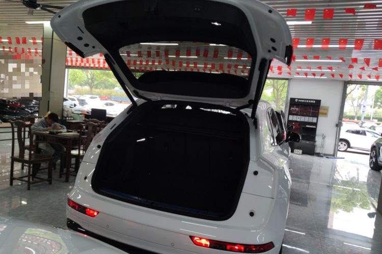 Used Audi Q5L 2024 45 TFSI Luxury Dynamic Model Trunk