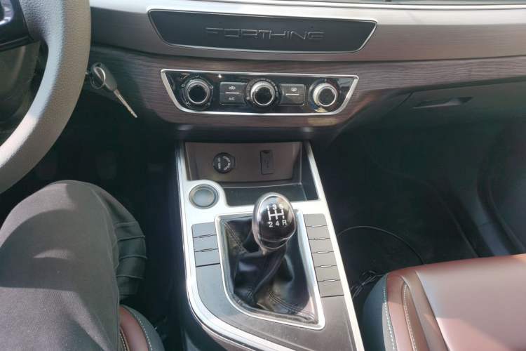 Used FORTHING T5 2022 Grand Edition 1.6L Manual Dream-Chasing Five-Seat Model