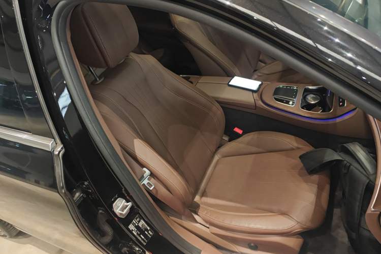 Used Mercedes-Benz E-Class 2020 Facelift E 300 L Stylish Edition
