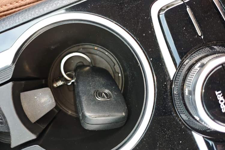 Used Changan CS95 2017 2.0T Two-Wheel Drive Zhitu Edition
