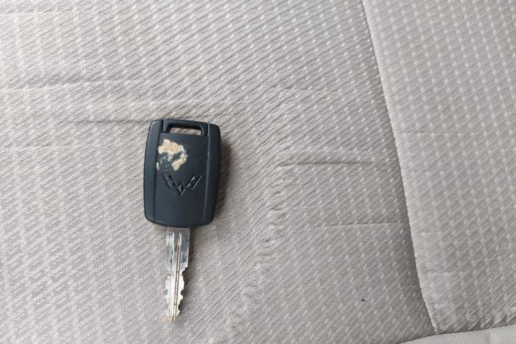 Used Wuling Rongguang S 2021 1.2L Base Model Window-Sealed 2-Seat LSI Car
