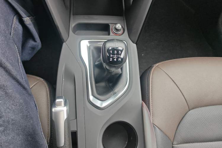 Used GAC Trumpchi GS4 2017 200T Manual Two-Wheel Drive Luxury Edition
