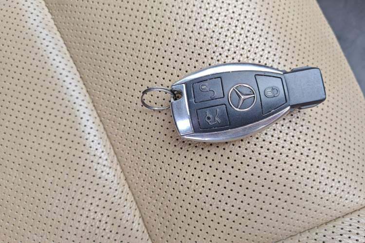 Used Mercedes-Benz S-Class 2010 S 400 L HYBRID Vehicle Key