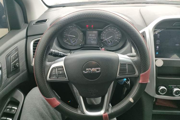 Used JMC Baodian 2020 2.5T Diesel Two-Wheel Drive Comfort Edition Long Wheelbase JX4D25A6L