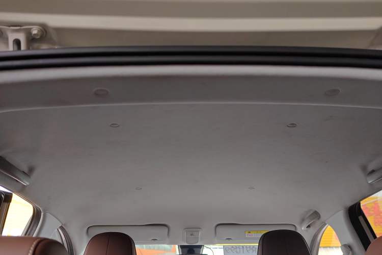 Used Wuling Bingo 2023 410 km Lingxi Deluxe Edition Headliner