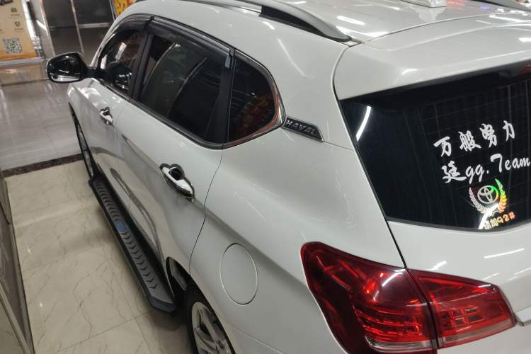 Used Haval H2 2018 1.5T Dual-Clutch Two-Wheel Drive Fashion Model China VI Standard
