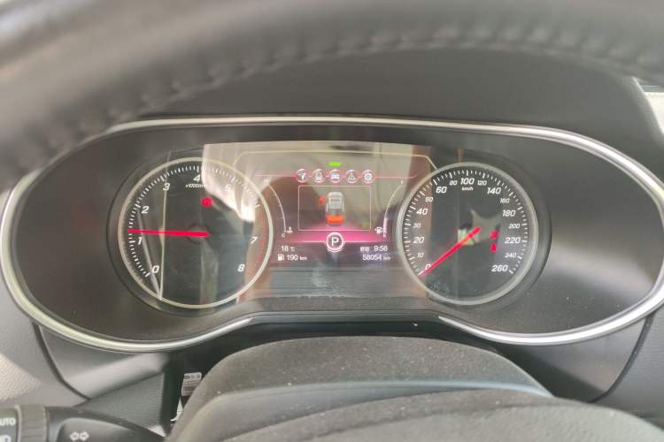 Used Hongqi H5 2022 Classic Model Facelift 1.8T Automatic Smart Connect Flagship Edition Instrument Cluster