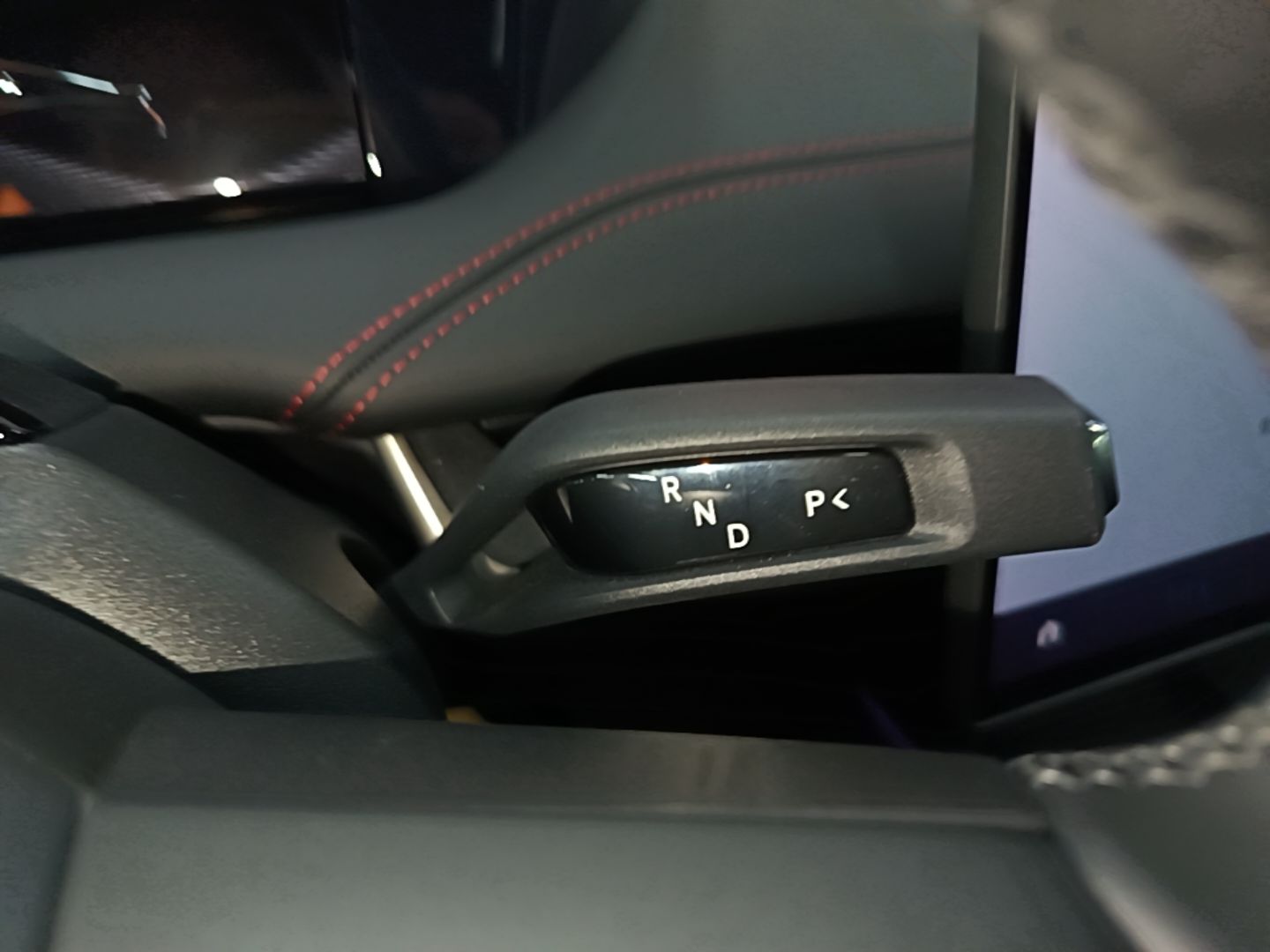 Xiaomi Auto SU7 2024 Rear-Drive Ultra-Long Range Advanced Pro-Level Intelligent Driving Version — снимка 18
