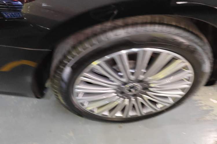 Used Mercedes-Benz E-Class 2023 Updated E 300 L Luxury Edition
