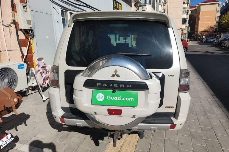 Used Mitsubishi Pajero 2014 3.0L Elite Upgrade Edition