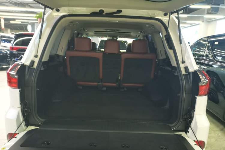 Used Lexus LX 2019 570 Dynamic Luxury Edition
