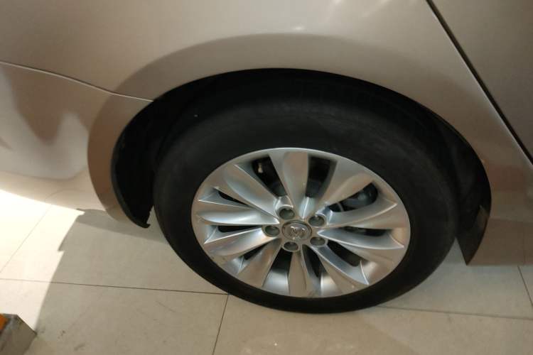 Used Changan Raeton 2013 1.8T Automatic Flagship Model China IV Standard
