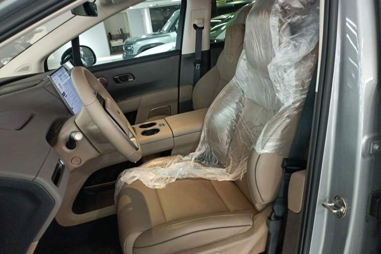 Used Li Auto i8 2025 Model Standard Version