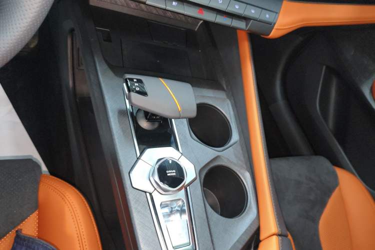 Used CHANGAN UNI-V 2023 1.5T Sport Edition Gear Lever