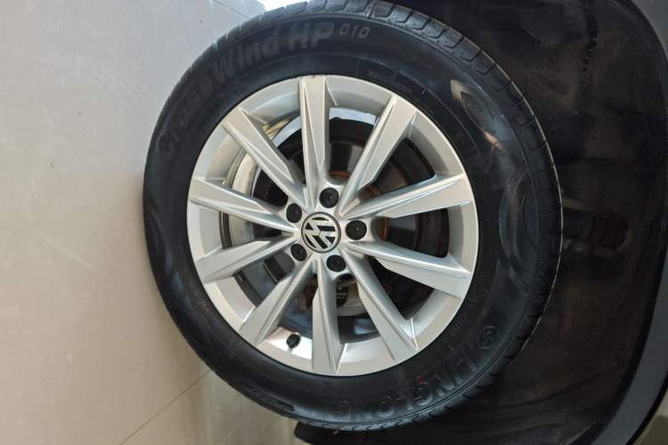 Used Volkswagen Tiguan L 2016 280TSI Automatic Two-Wheel Drive Silk Road Comfort Edition