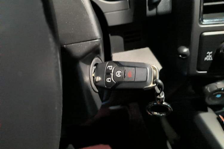 Used Ford F-150 Raptor 
