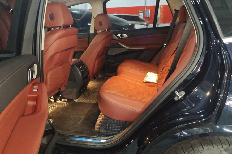 Used BMW X5 2022 Restyled xDrive 30Li Luxury Version M Sport Package
