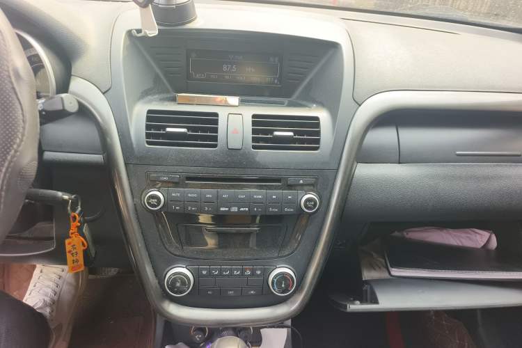 Used Bestune X80 2015 2.0L Automatic Comfort Anniversary Edition
