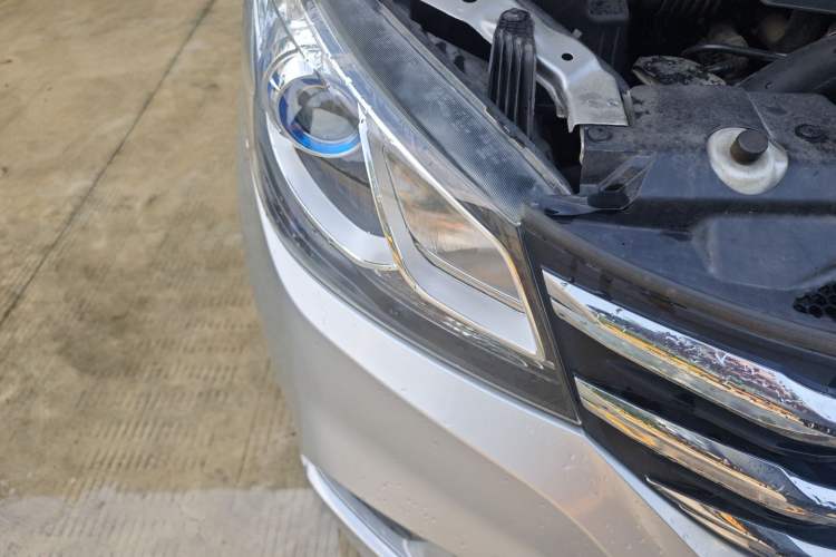 Used SAIC MAXUS G10 2022 2.0T Automatic Elite Edition Gasoline 9-Seater
