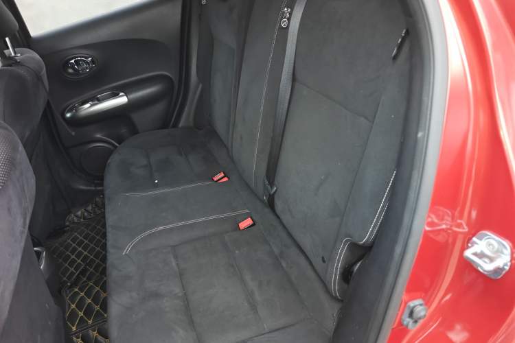 Used Infiniti ESQ 2014 1.6L Spontaneous Edition