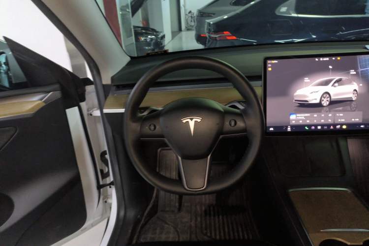 Used Tesla Model Y 2022 Rear-Wheel-Drive Version
