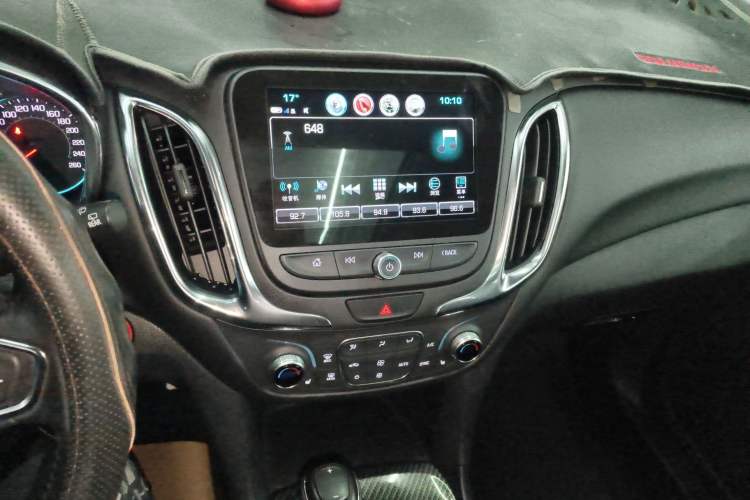 Used Chevrolet Equinox 2017 535T Automatic YuJie Edition Audio And AC Panel