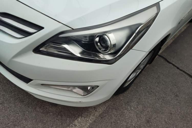 Used Hyundai Verna (older generation) 2014 1.4L Automatic Leading-Edge GLX