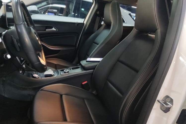 Used Mercedes-Benz GLA 2018 GLA 200 Fashion Model
