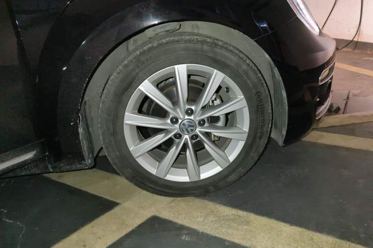Used Volkswagen Beetle 2018 280TSI Zongle Model Right Front Wheel Hub