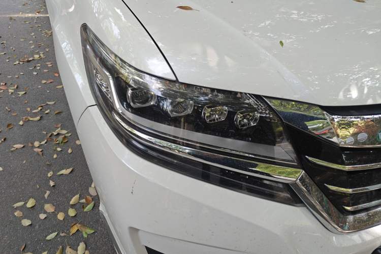 Used Honda Elysion 2016 2.4L Supreme Edition Right Front Headlight