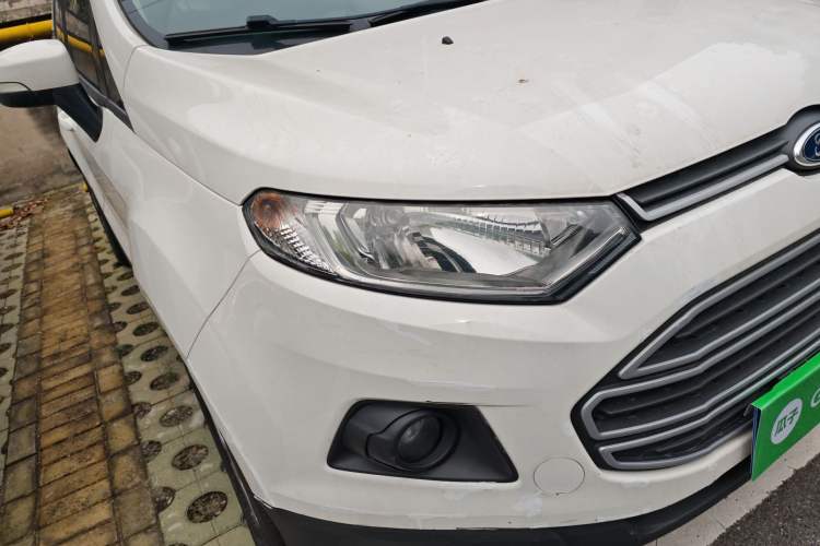 Used Ford EcoSport 2013 1.5L Automatic Fashion Model Right Front Headlight