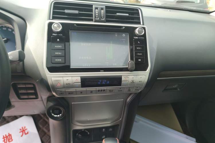 Used Toyota Prado  Audio And AC Panel