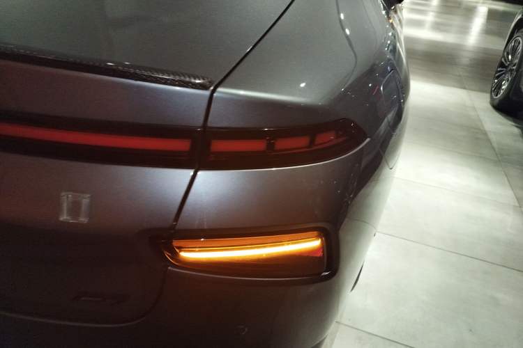 Used XPeng P7 2020 670N Exterior 3