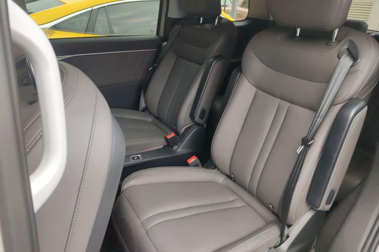 Used SAIC MAXUS G70 2024 2.0T Automatic Flagship Version 7 Seats
