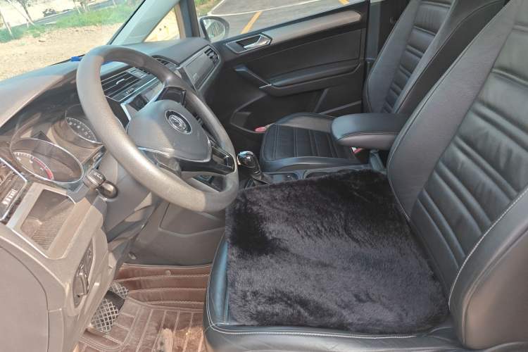 Used Volkswagen Touran 2016 Volkswagen Touran L 280TSI DSG Comfort Edition