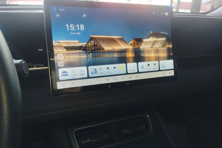 Used BYD Qin L 2025 DM-i Smart Drive 120KM Leading Model Audio And AC Panel