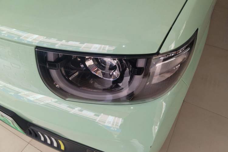 Used Chery New Energy QQ Ice Cream 2022 170km Sundae Phosphate Lithium-Ion