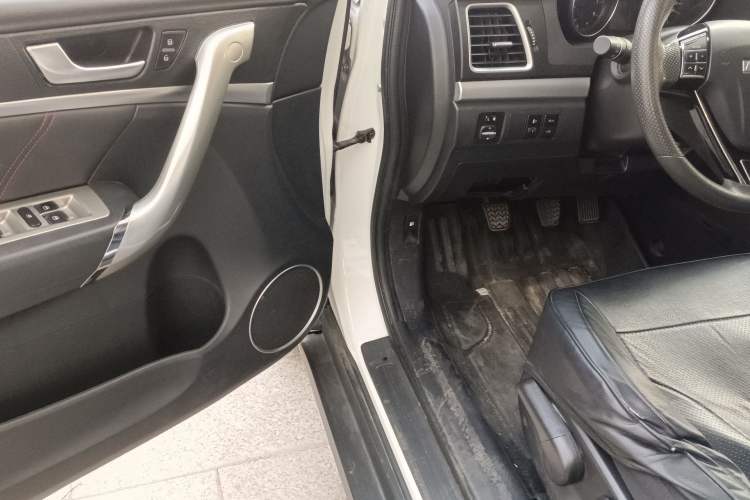 Used Haval M6 2019 1.5T Manual Two-Wheel Drive Urban Version China VI Standard