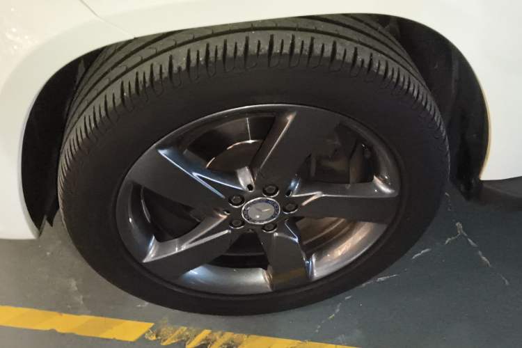 Used Mercedes-Benz GLK-Class 2013 GLK 300 4MATIC Dynamic Sunroof Model
