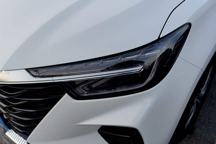 Used Roewe RX5 2025 PLUS 330TGI Automatic Trendsetting Smart Edition Left Front Headlight