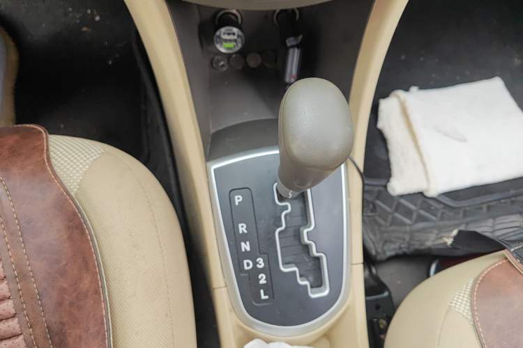 Used Hyundai Verna (older generation) 2010 Sedan 1.4L Automatic Comfort Model GS