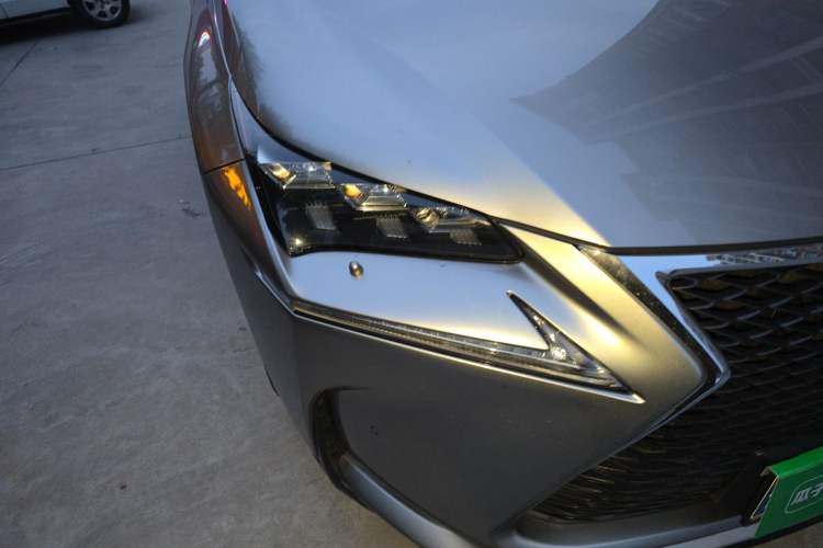 Used Lexus NX 2015 200t All-Wheel-Drive F SPORT Right Front Headlight